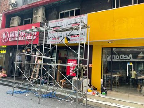 德保制作广告招牌如何避免它发黄？